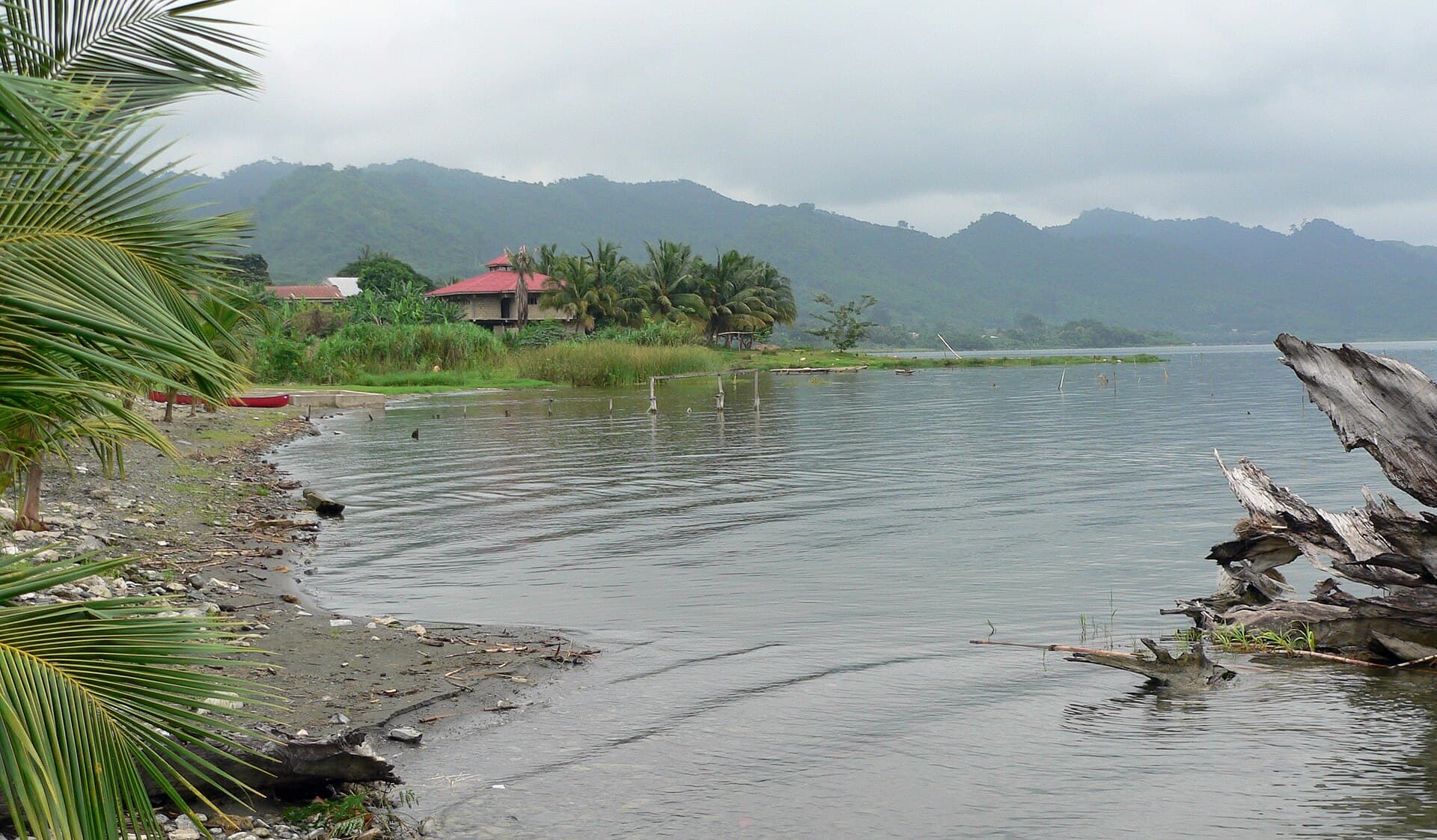 Lake Bosomtwe — Kumasi, Ghana
